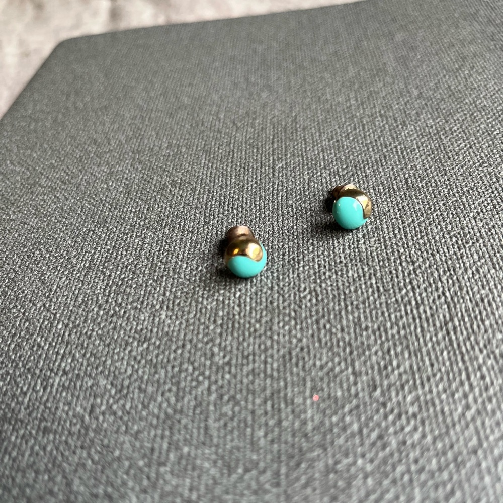 Francesca’s blue and gold tone earrings